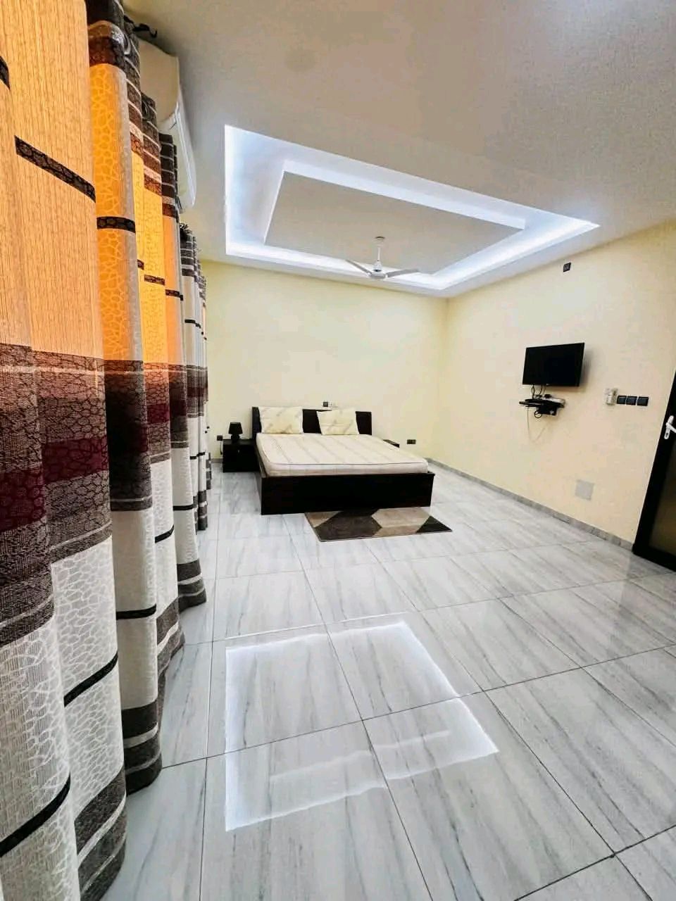 Villa duplex à Kegue 05 chambre prix de 500.000 le mois