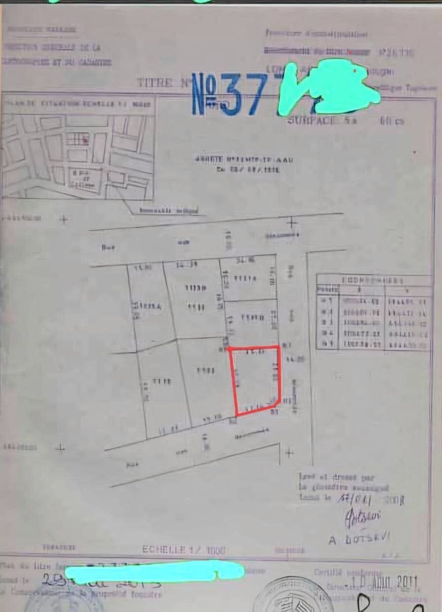 TERRAIN de 1lot clôturé À vendre à AGBALEPEDO GROUPE C avec Titre Foncier
