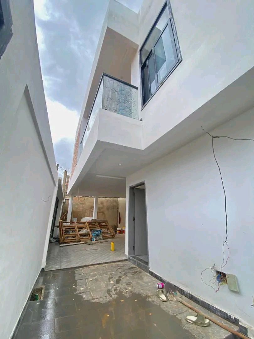 EN LOCATION;(VILLA DUPLEX + PISCINE, AGOE CACAVELI, 145M)