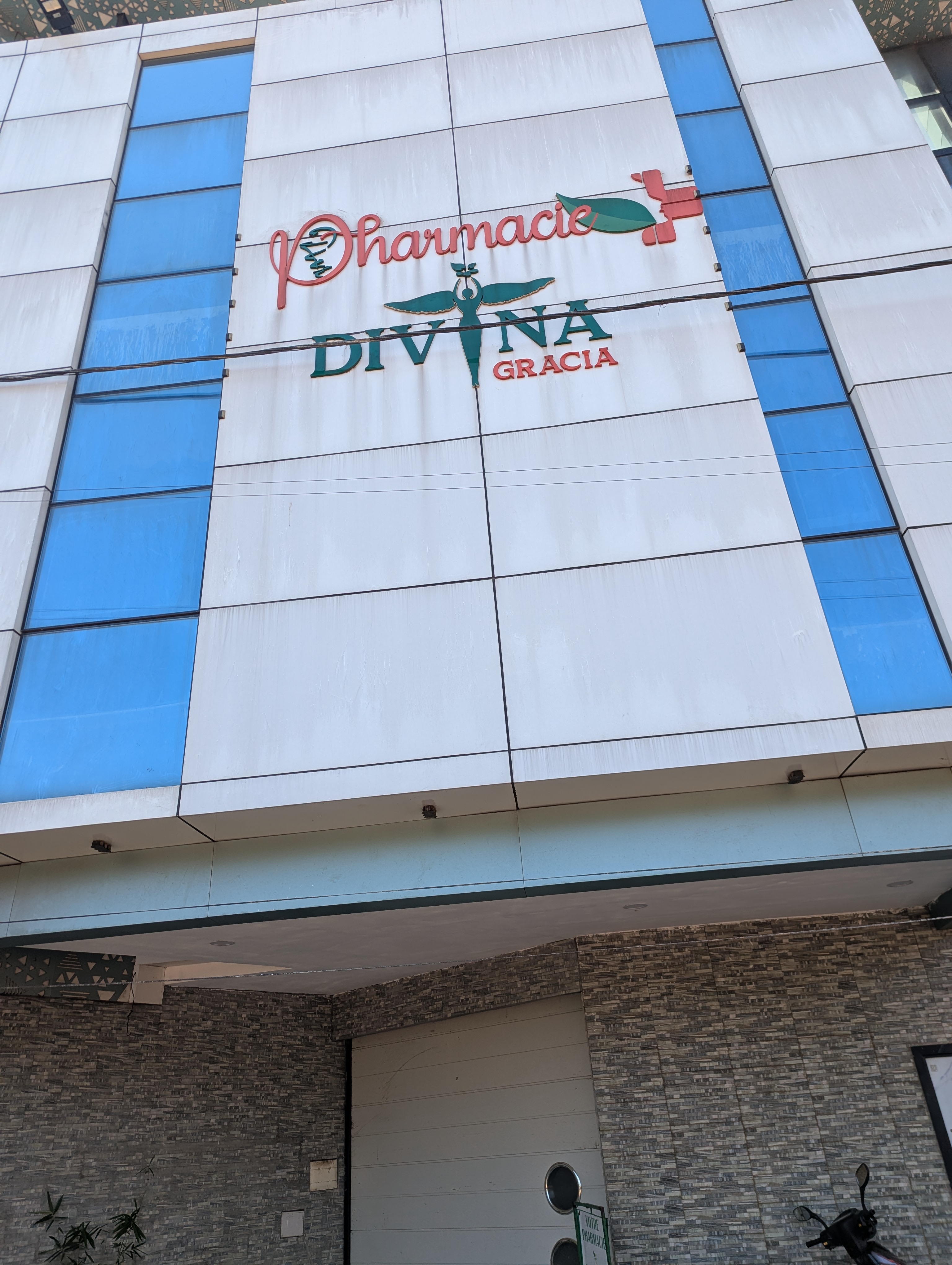 Pharmacie Divina Gracia